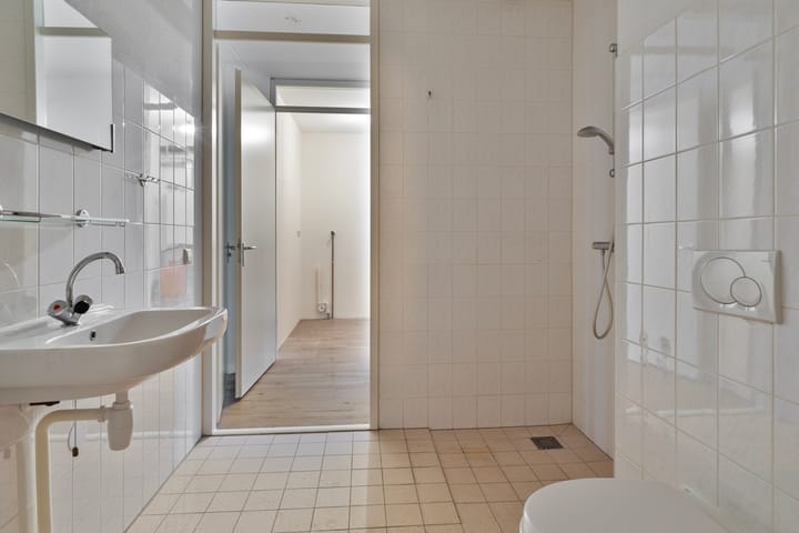 Photo 4 of Julianalaan 4-C