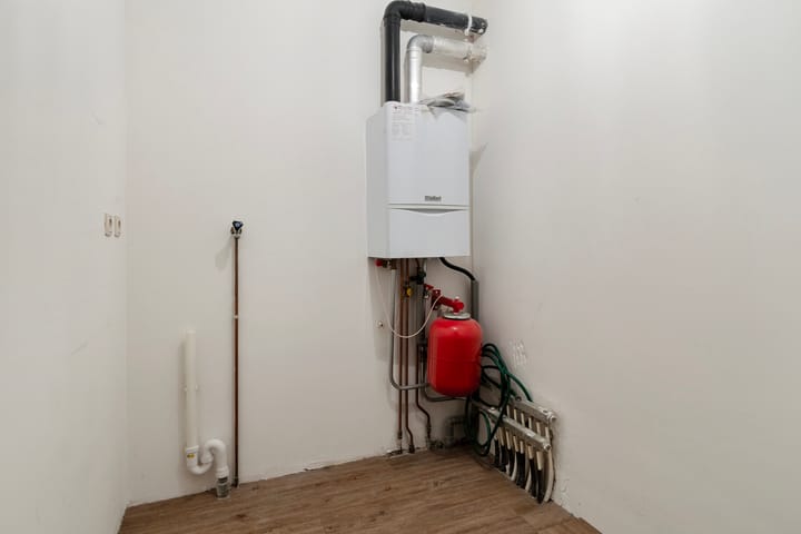 Photo 28 of Julianalaan 4-C