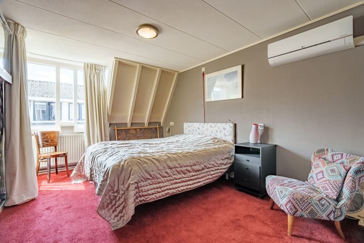 Foto 16 van Poststraat 4