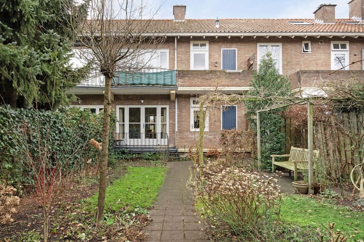 Photo 20 of Atjehstraat 55