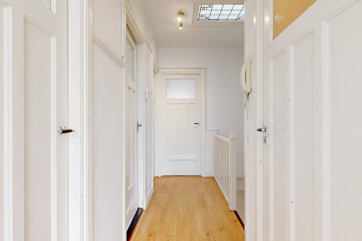 Foto 12 van Roelofsstraat 110