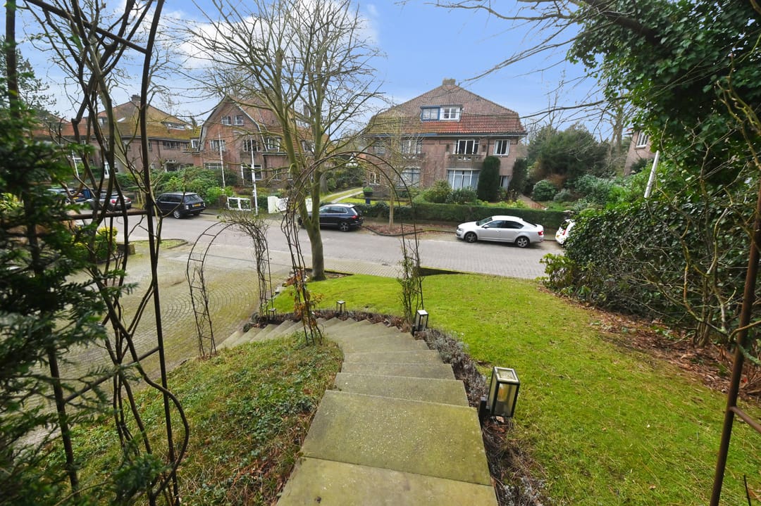 Foto 11 van Van Bommellaan 1