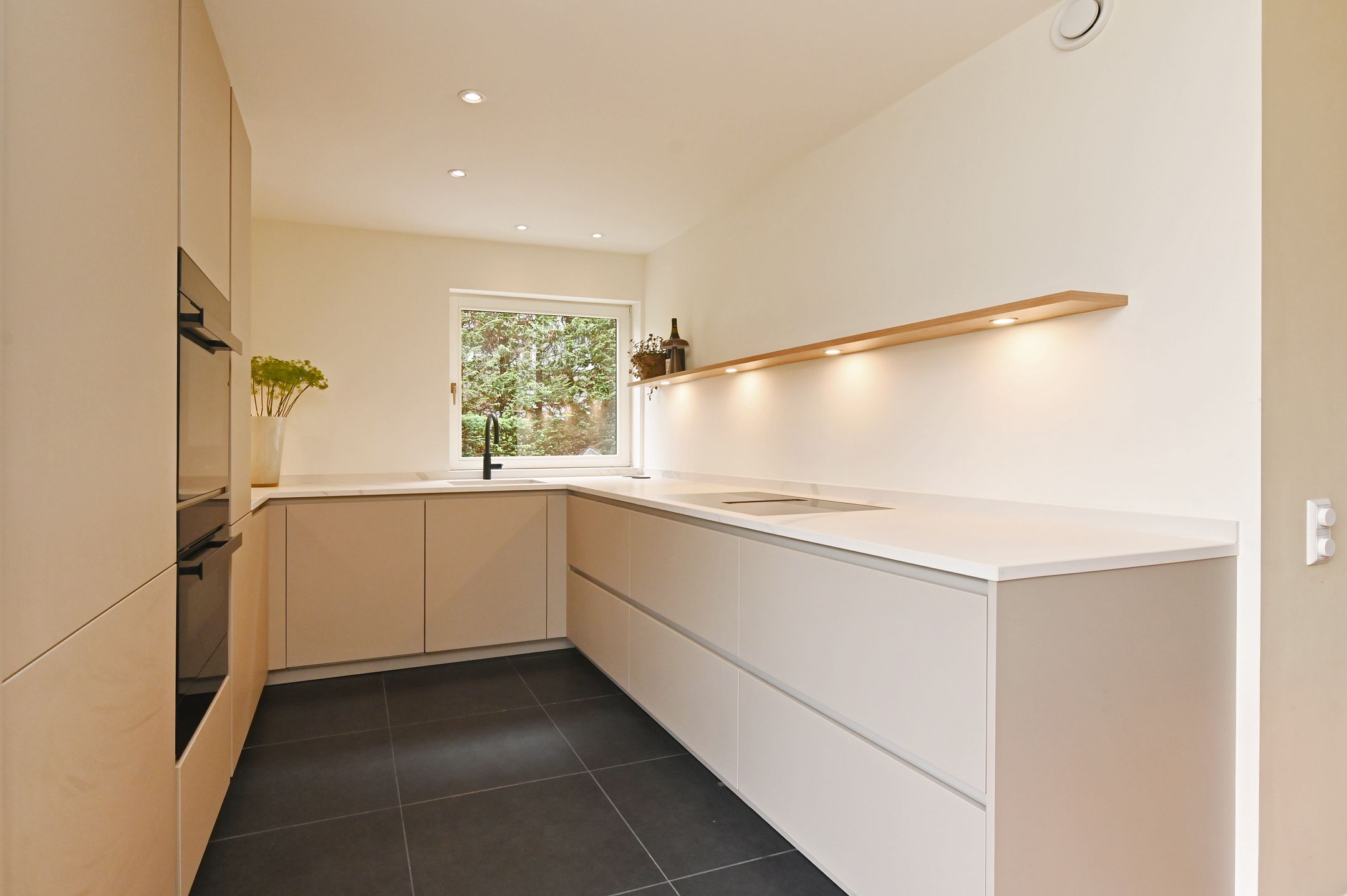 Foto 30 van Van Bommellaan 1