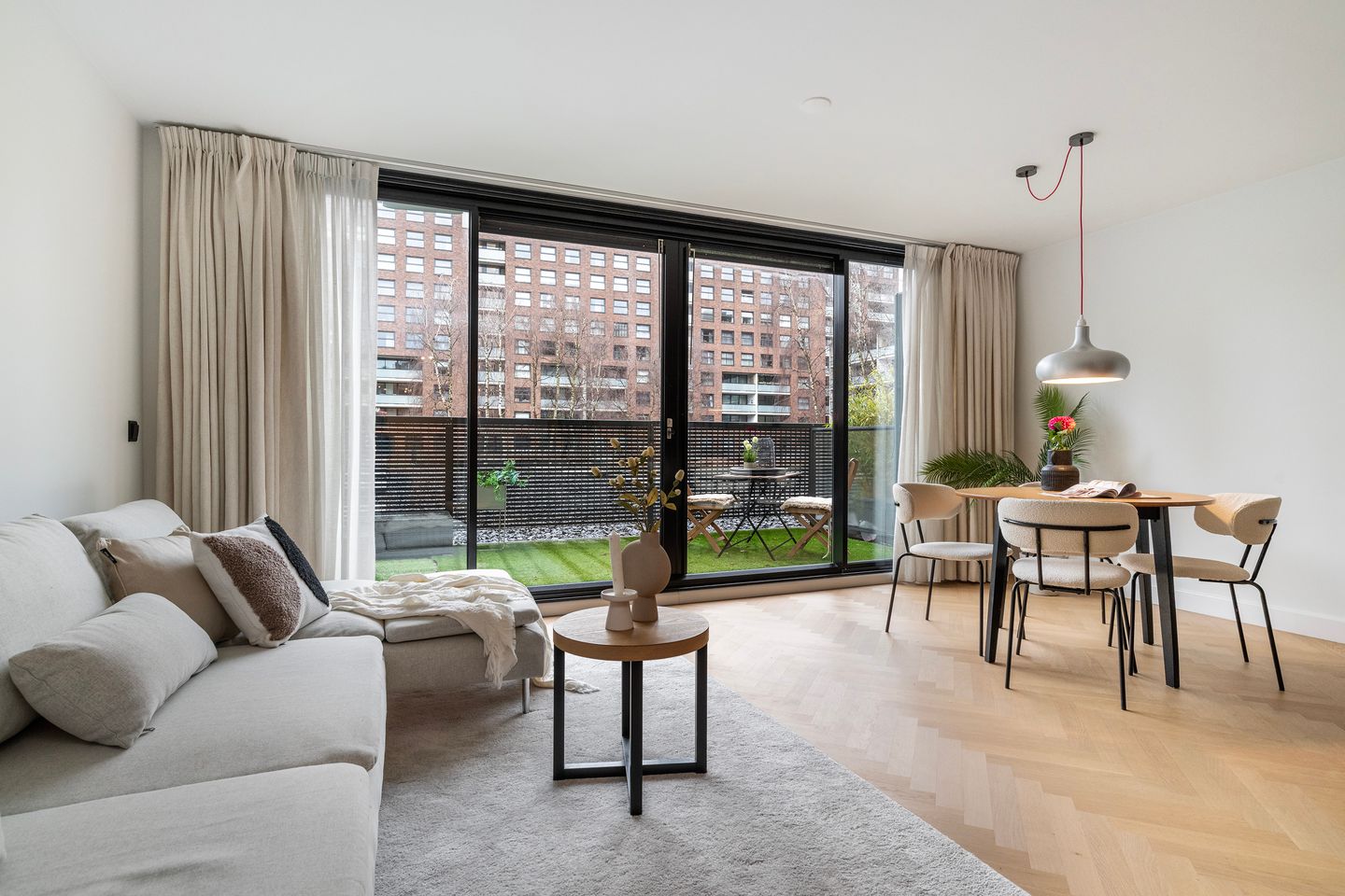 Foto 5 van Helmersstraat 135