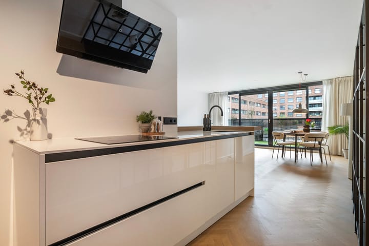 Foto 14 van Helmersstraat 135