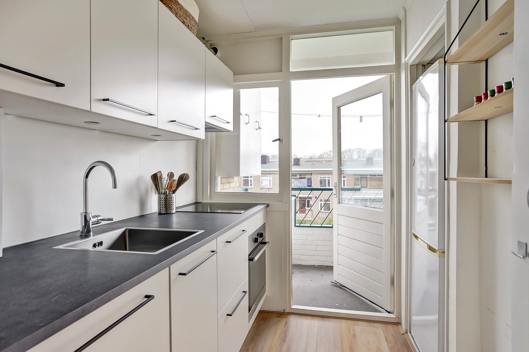 Foto 9 van Detmoldstraat 84-2