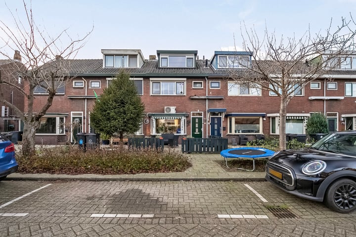 Bekijk foto van Van Brienenoordstraat 22