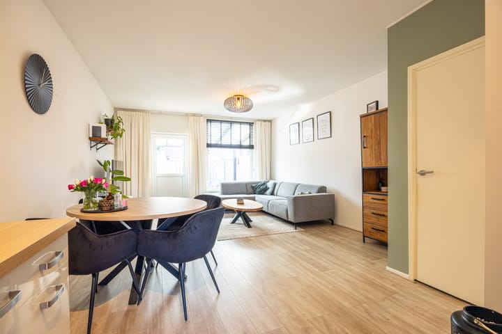 Foto 11 van Den Haagstraat 1