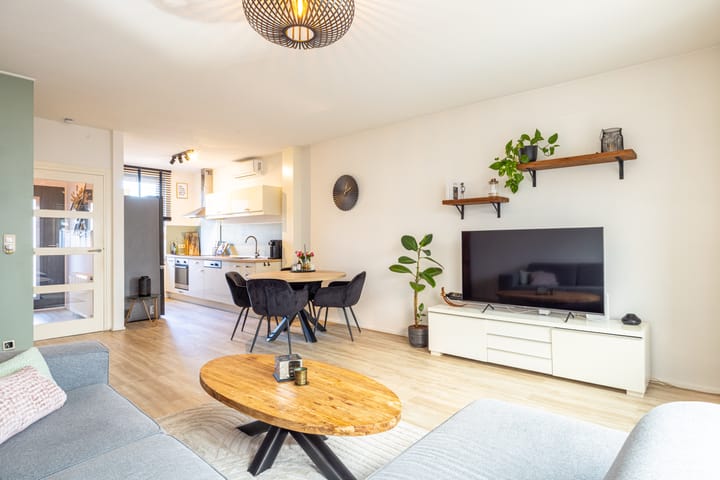 Foto 13 van Den Haagstraat 1