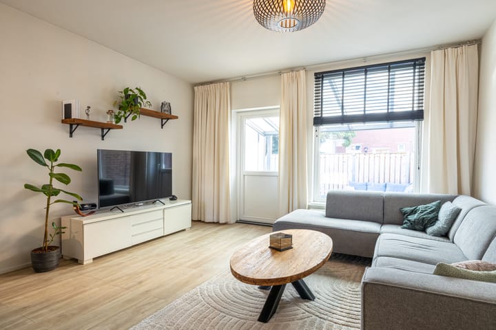 Foto 15 van Den Haagstraat 1