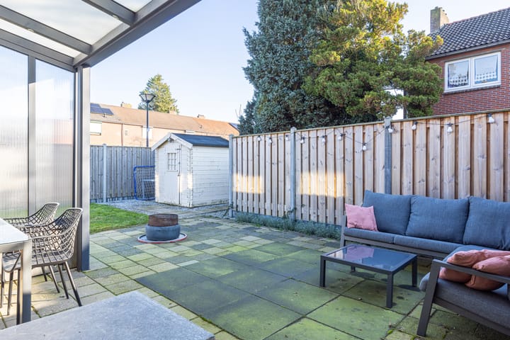 Foto 33 van Den Haagstraat 1