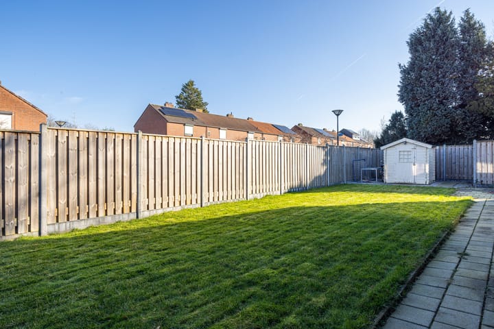 Foto 34 van Den Haagstraat 1