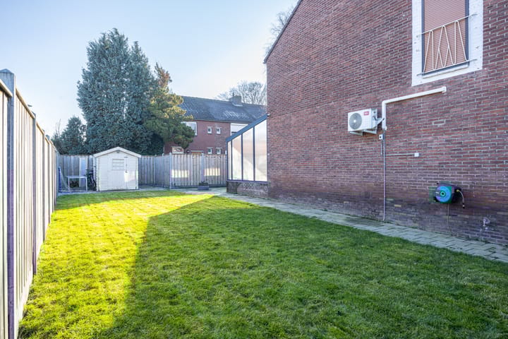 Foto 35 van Den Haagstraat 1