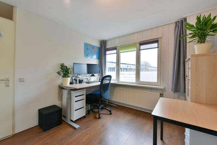 Foto 15 van Midrethstraat 47