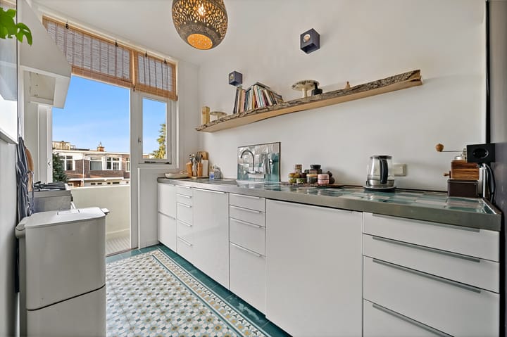 Photo 16 of Perenstraat 183