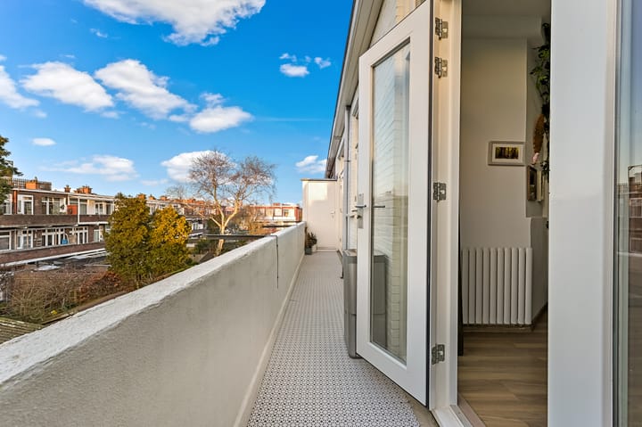 Photo 20 of Perenstraat 183