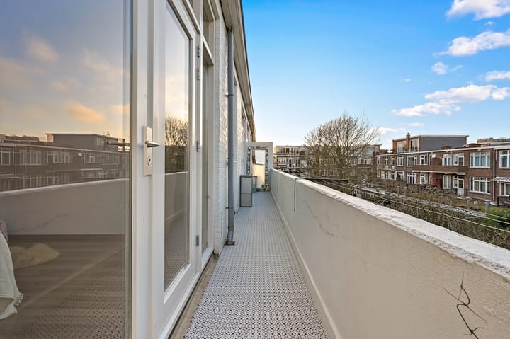 Photo 21 of Perenstraat 183