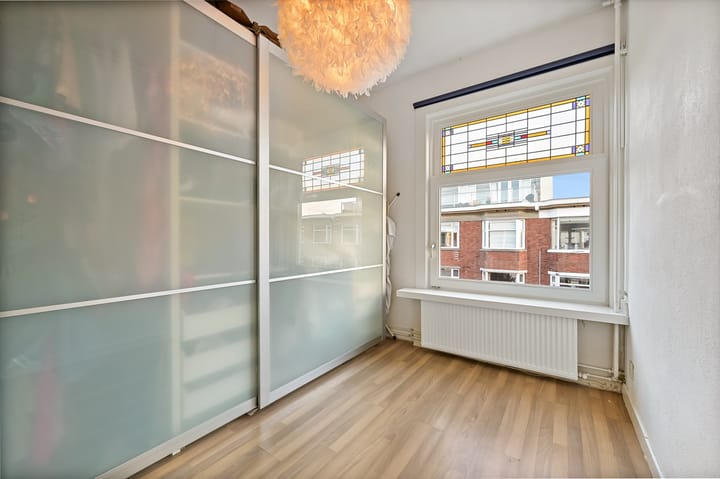 Photo 34 of Perenstraat 183