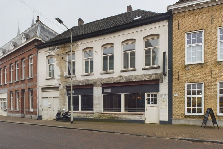 Kade 31, Roosendaal