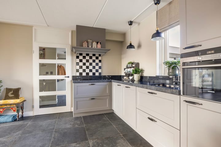 Foto 17 van Leije 12