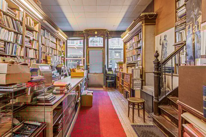 Foto 10 van Warmoesstraat 10