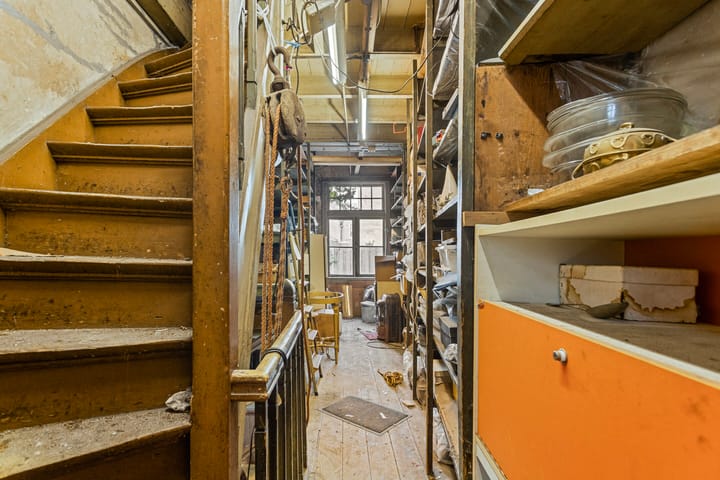 Foto 38 van Warmoesstraat 10