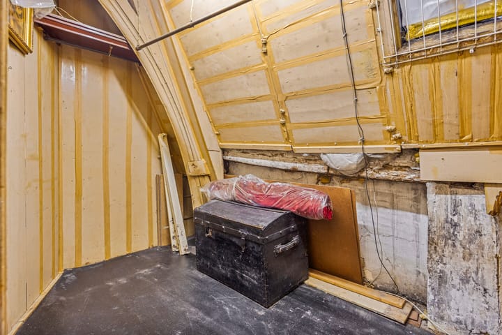 Foto 48 van Warmoesstraat 10