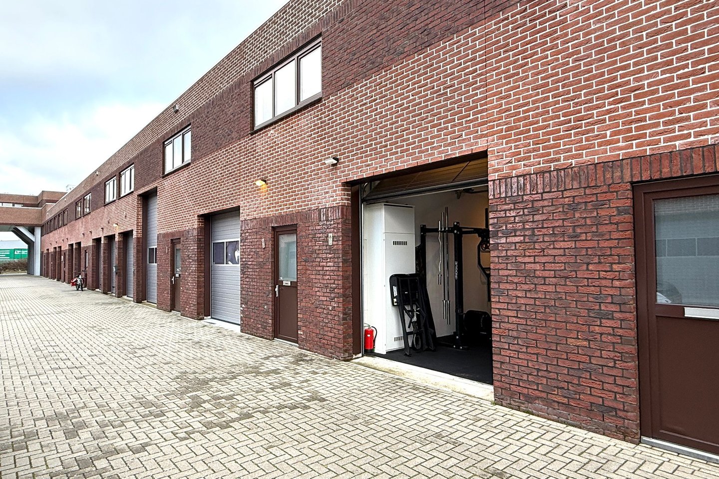 View photo 1 of Salomonstraat 32