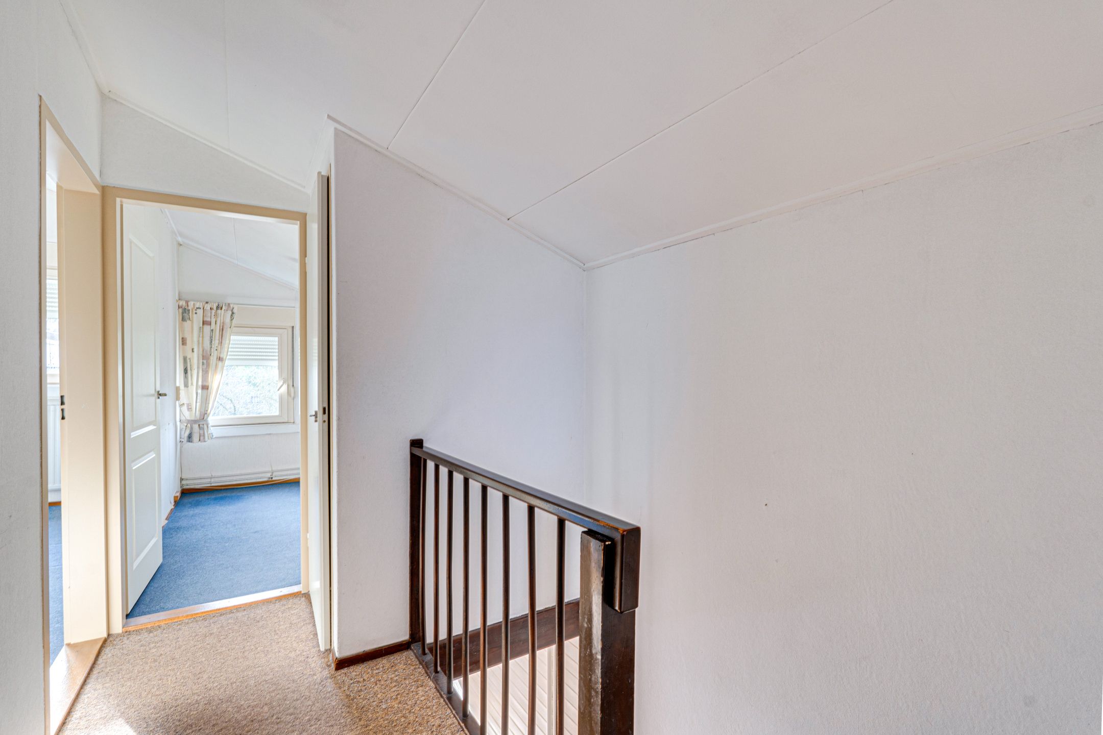 Foto 33 van Van Hallstraat 22