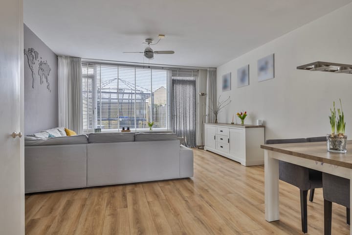 Foto 6 van Stikkerstraat 22