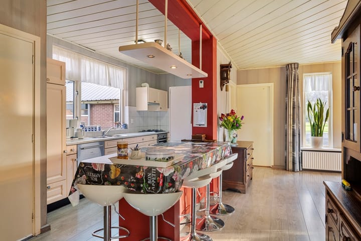 Foto 8 van Idzardaweg 67