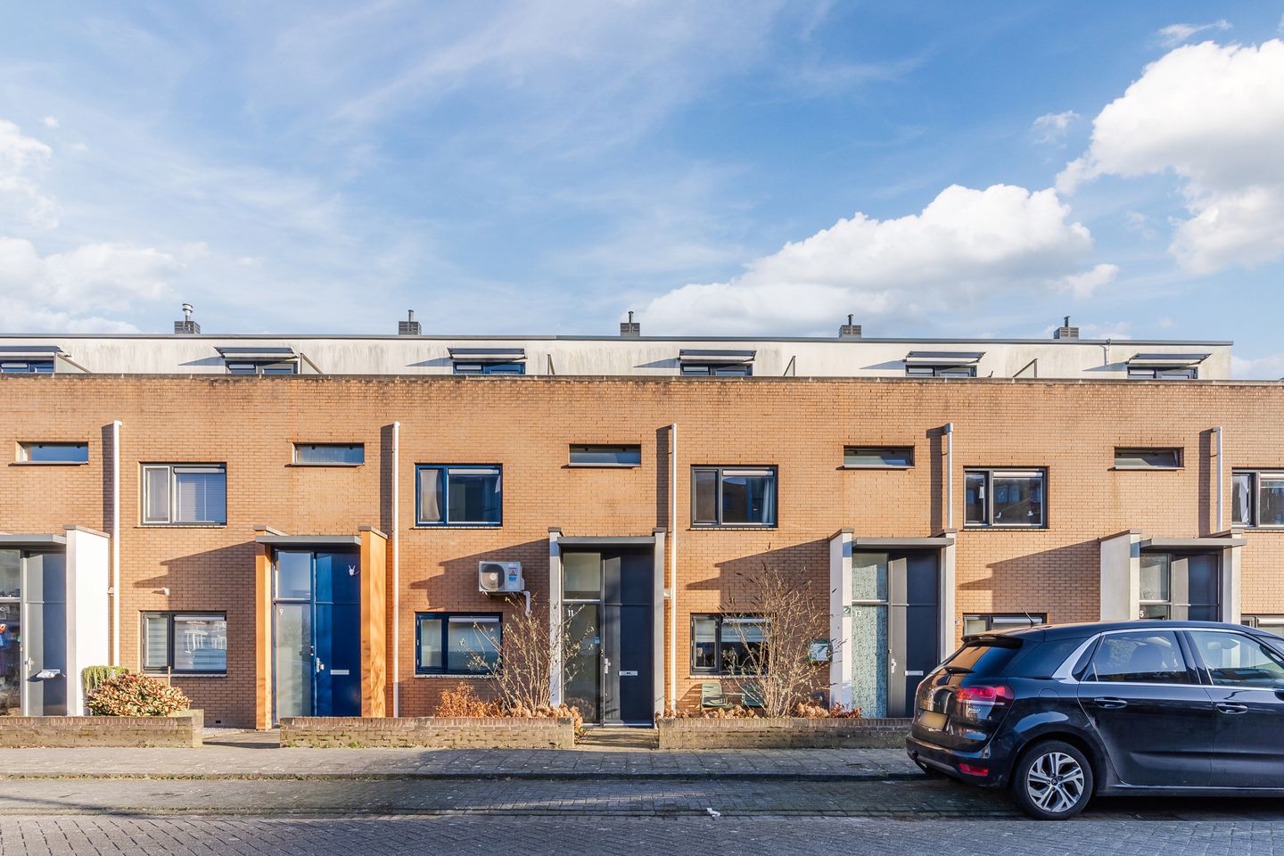 Foto 1 van Zwaardvegerstraat 11