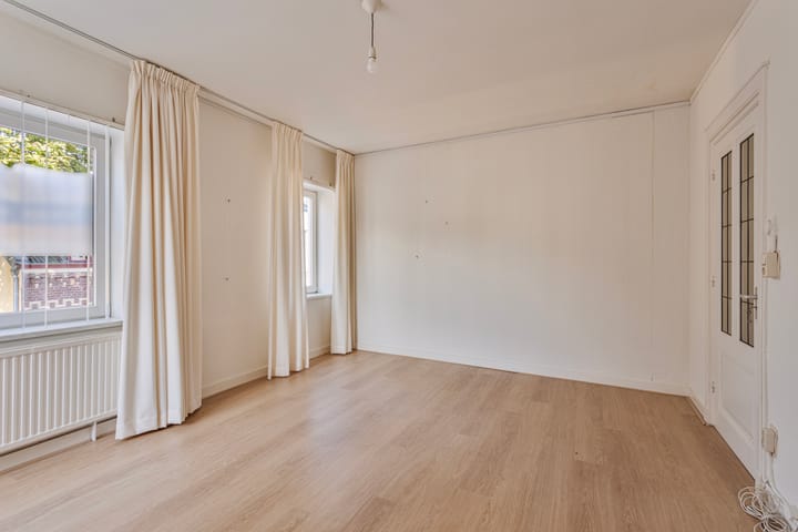 Foto 7 van Jekerweg 83-B