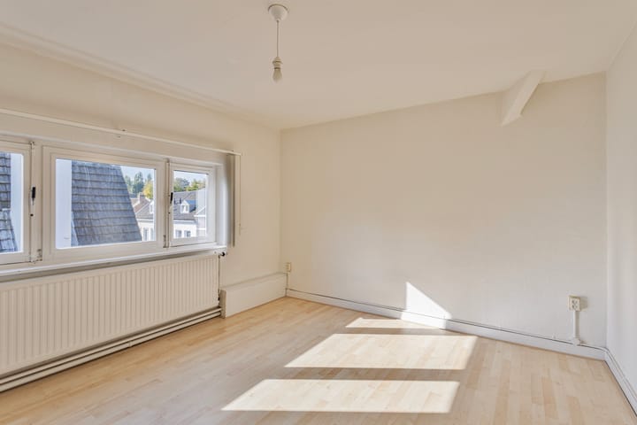 Foto 17 van Jekerweg 83-B