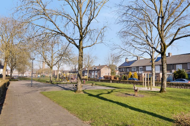 Foto 32 van Vondelstraat 49