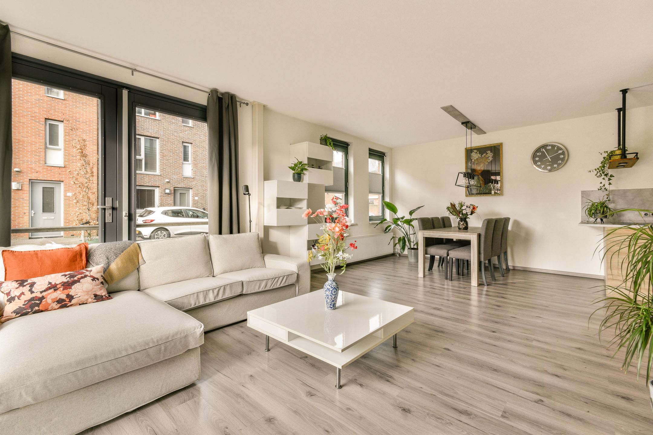 Foto 9 van Vertrekspoor 8