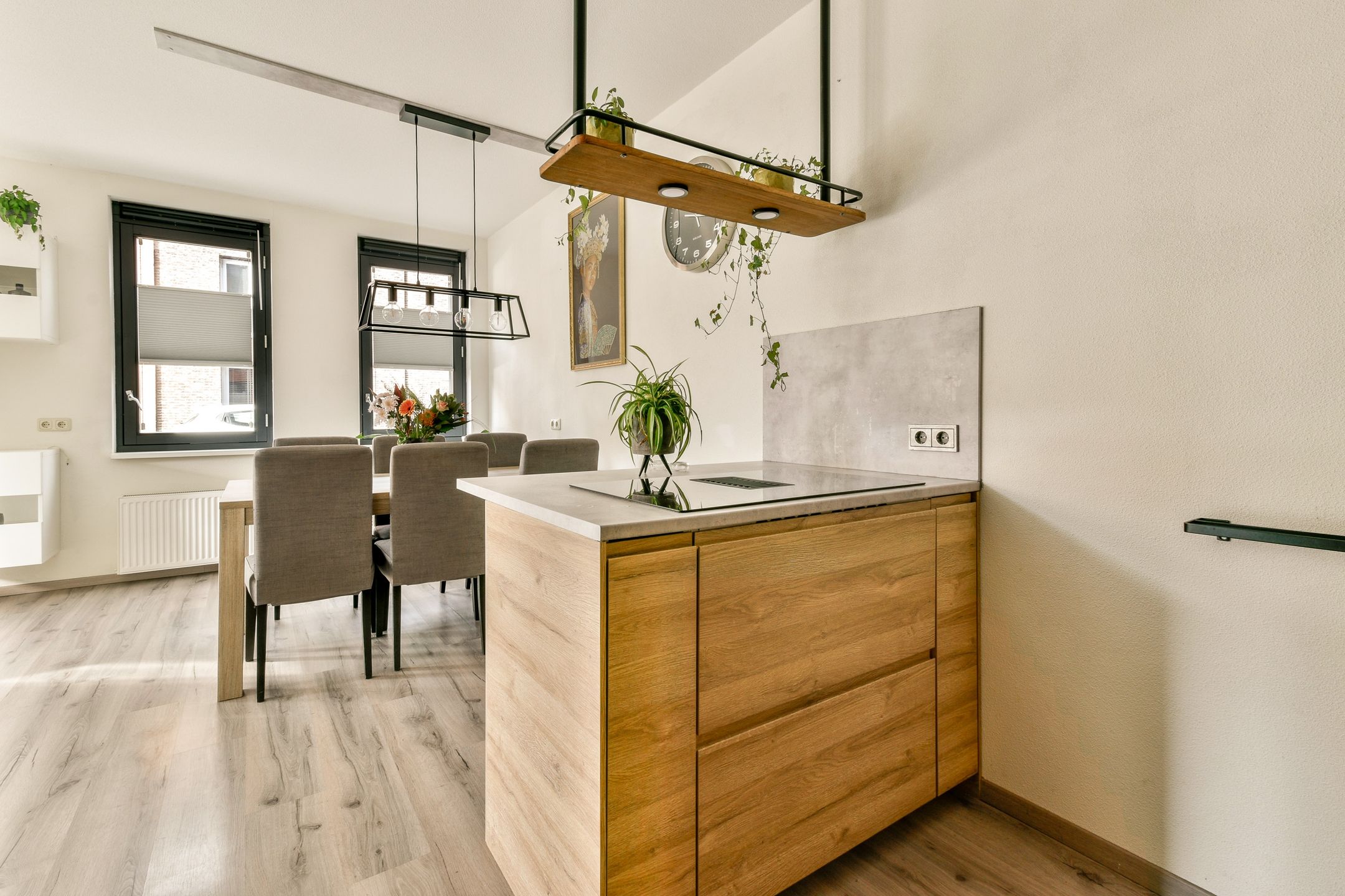 Foto 15 van Vertrekspoor 8