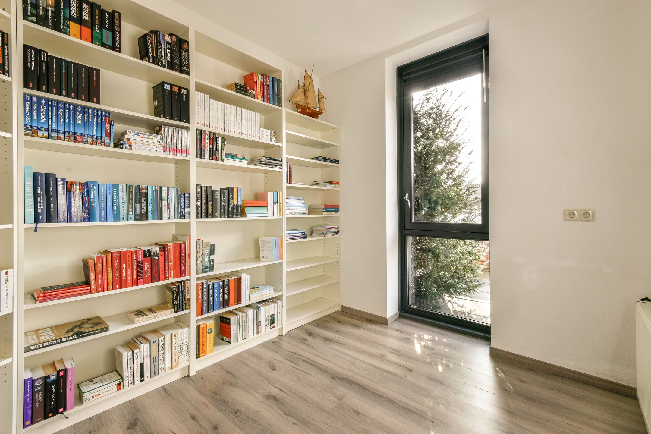 Foto 21 van Vertrekspoor 8