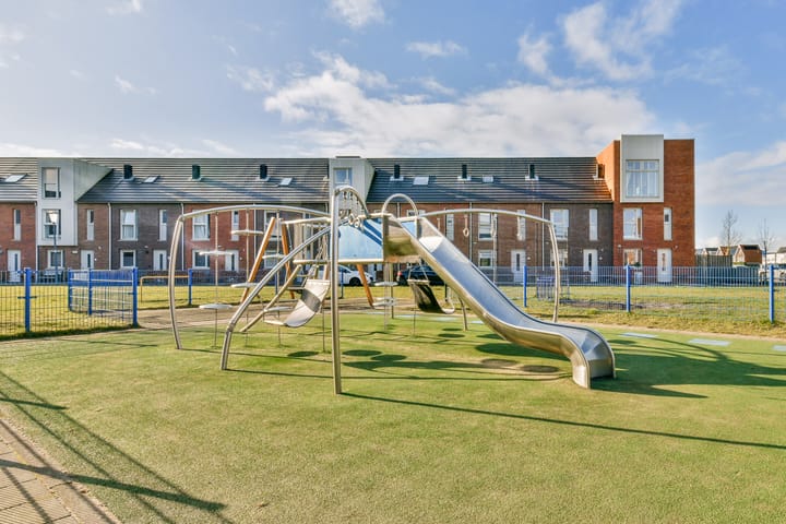 Foto 23 van Vertrekspoor 8