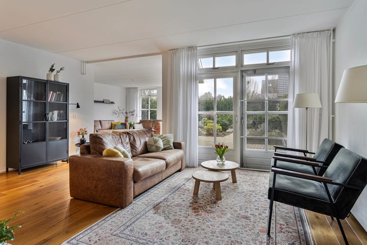 Foto 2 van Leeuwerik 8