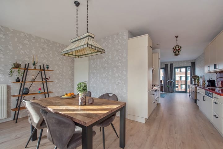 Foto 3 van Vuursteen 71