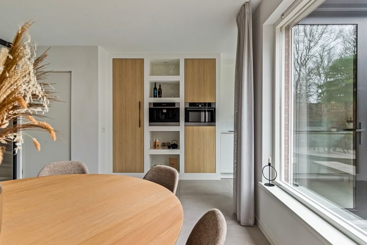 Foto 12 van Van Genkstraat 60