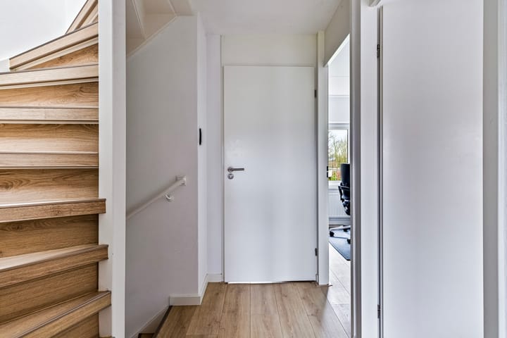 Foto 16 van Van Genkstraat 60