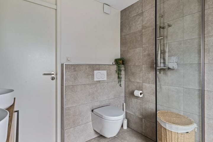 Foto 24 van Van Genkstraat 60