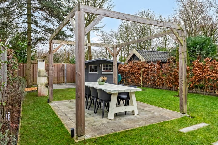 Foto 32 van Van Genkstraat 60