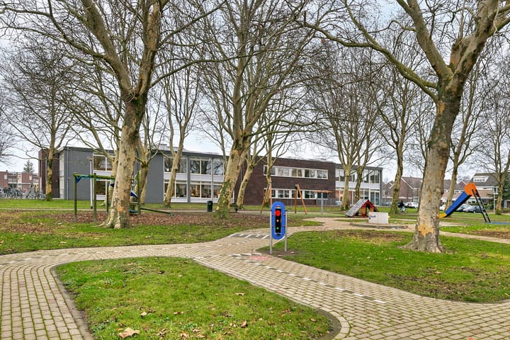 Foto 38 van Van Genkstraat 60