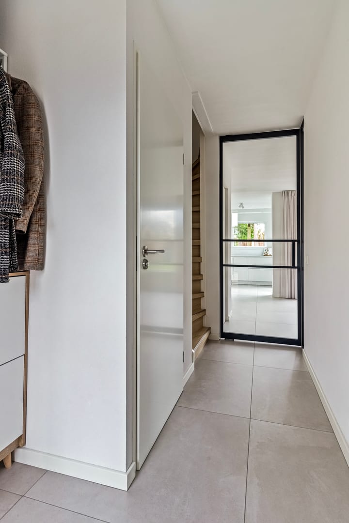 Foto 5 van Van Genkstraat 60