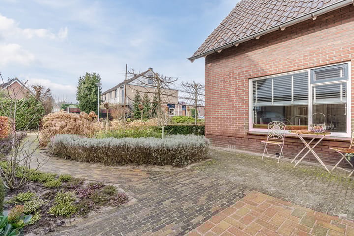 Foto 6 van Merelweg 92