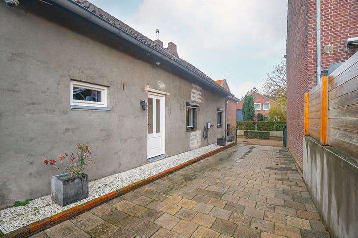 Photo 23 of Klompenstraat 7