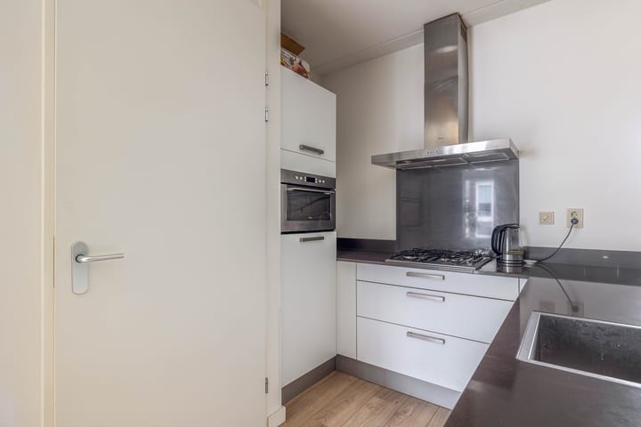 Photo 9 of Mgr vdn Tillaartstraat 52